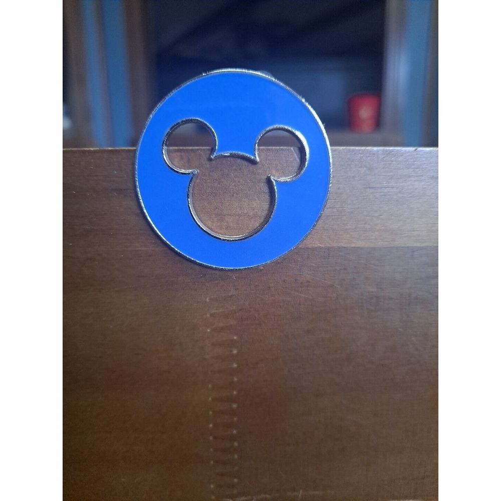 2012 Disney Trading Pin Mickey‎ Mouse Outline Blue Silver Lapel Pin